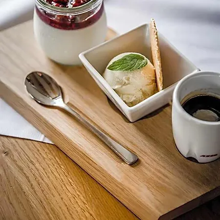 Zur Rose Hotel 3*